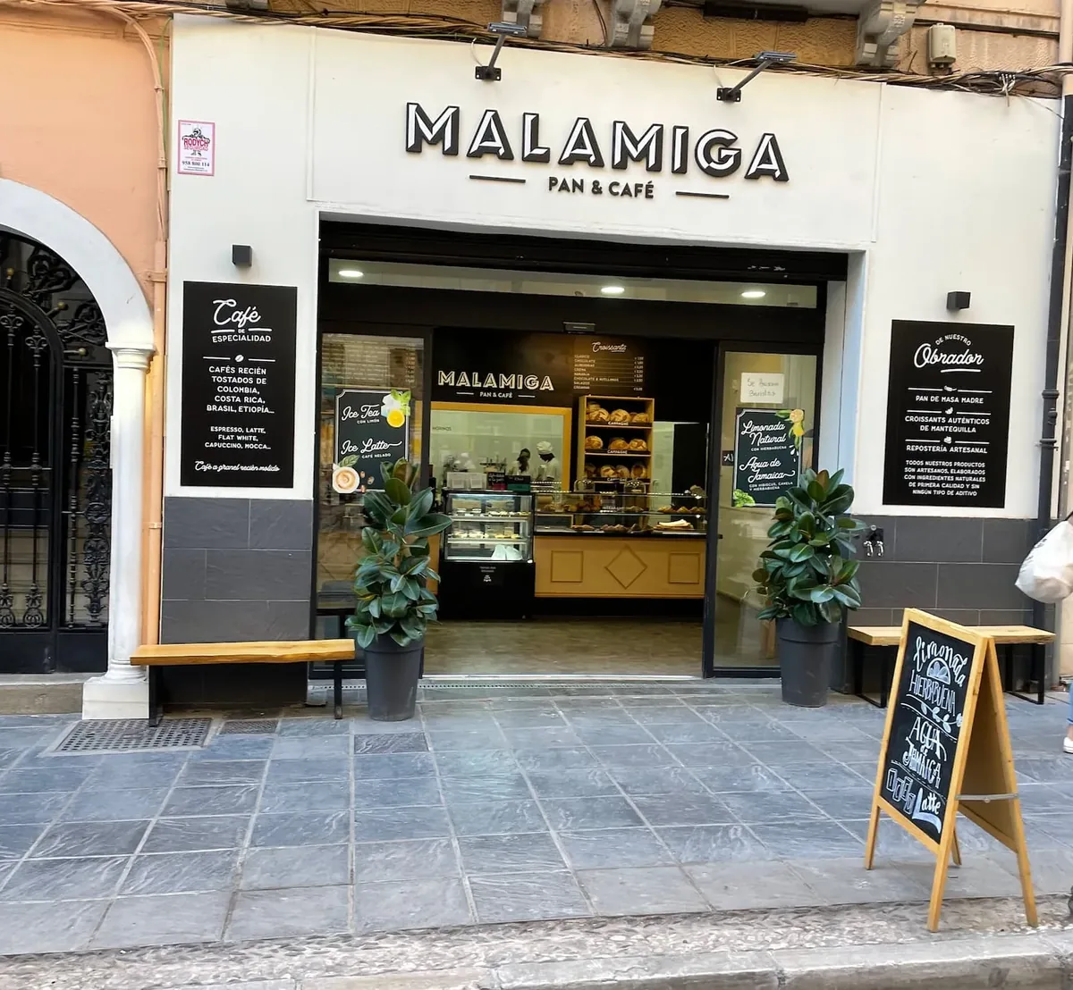 Malamiga en Calle San Antón 16, Granada